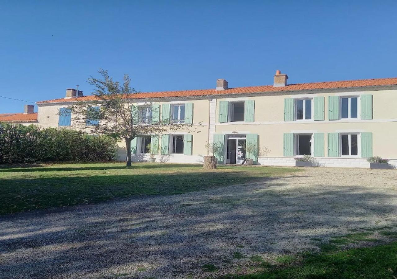 Les Grands Vents Hotel Chervettes Exterior foto